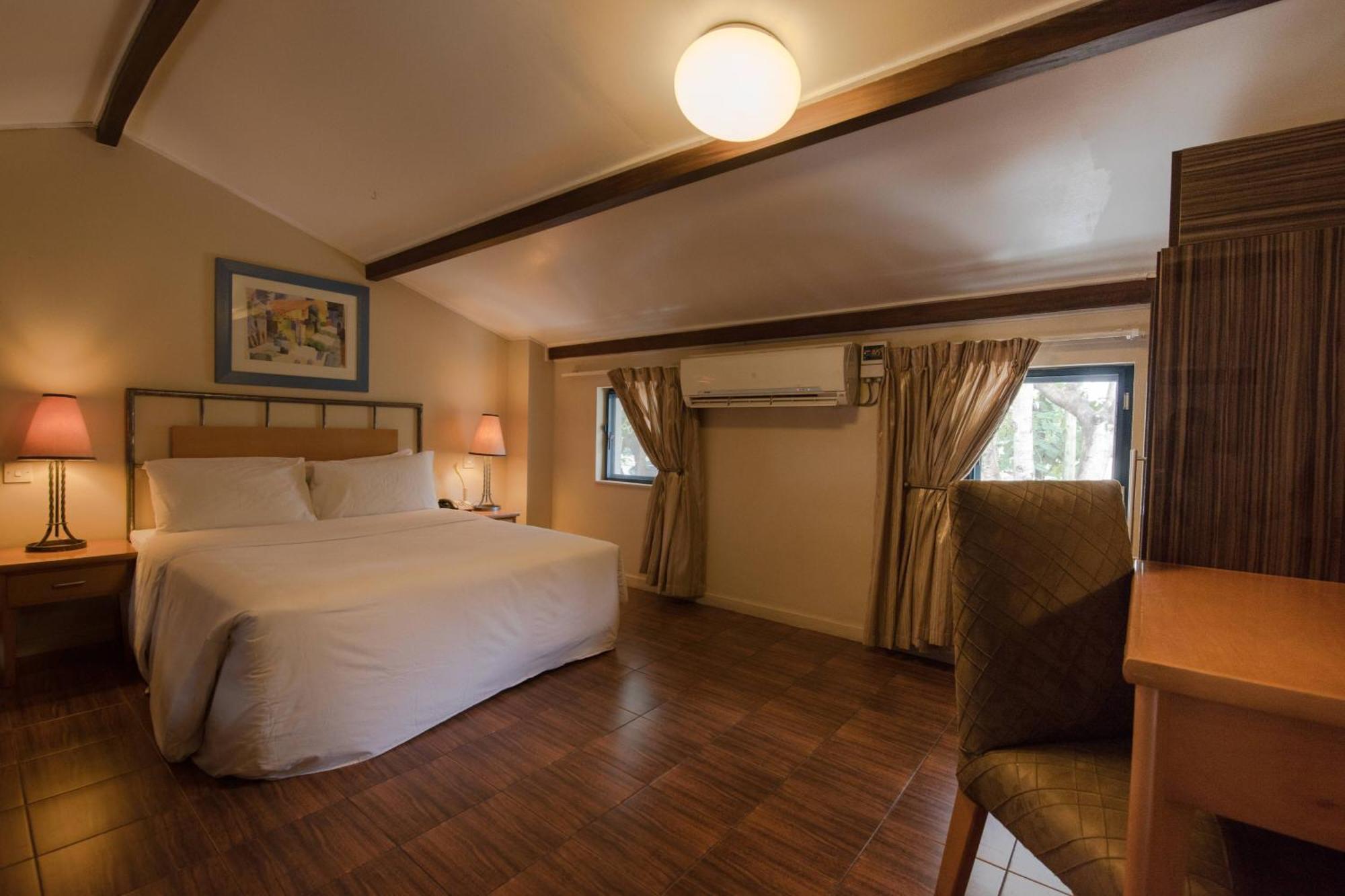 Protea Hotel By Marriott Dar Es Salaam Oyster Bay Exterior photo