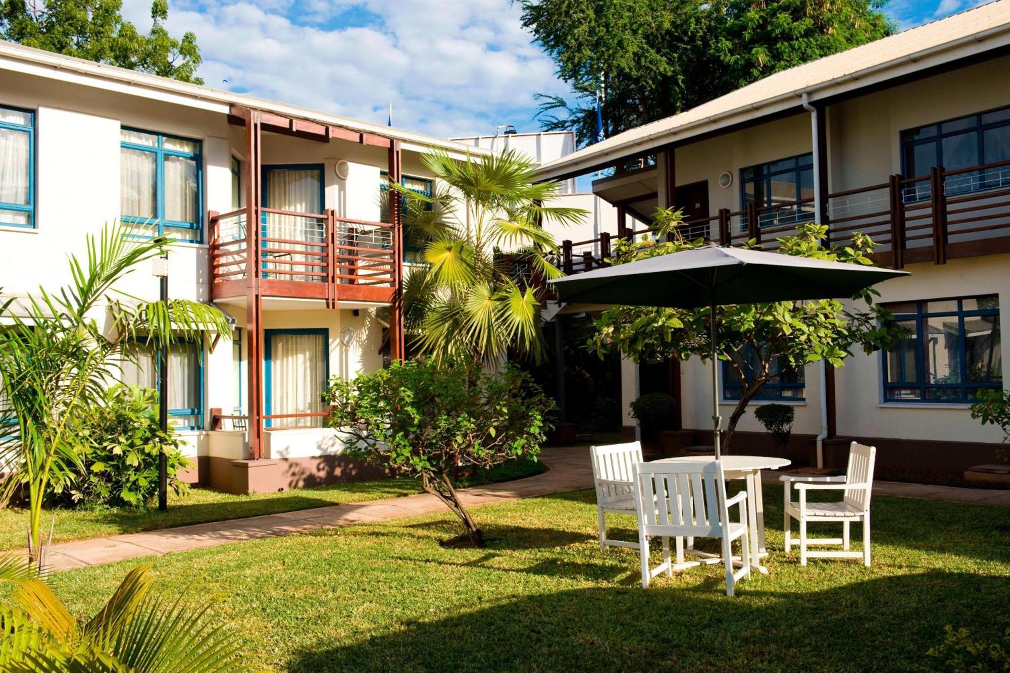 Protea Hotel By Marriott Dar Es Salaam Oyster Bay Exterior photo
